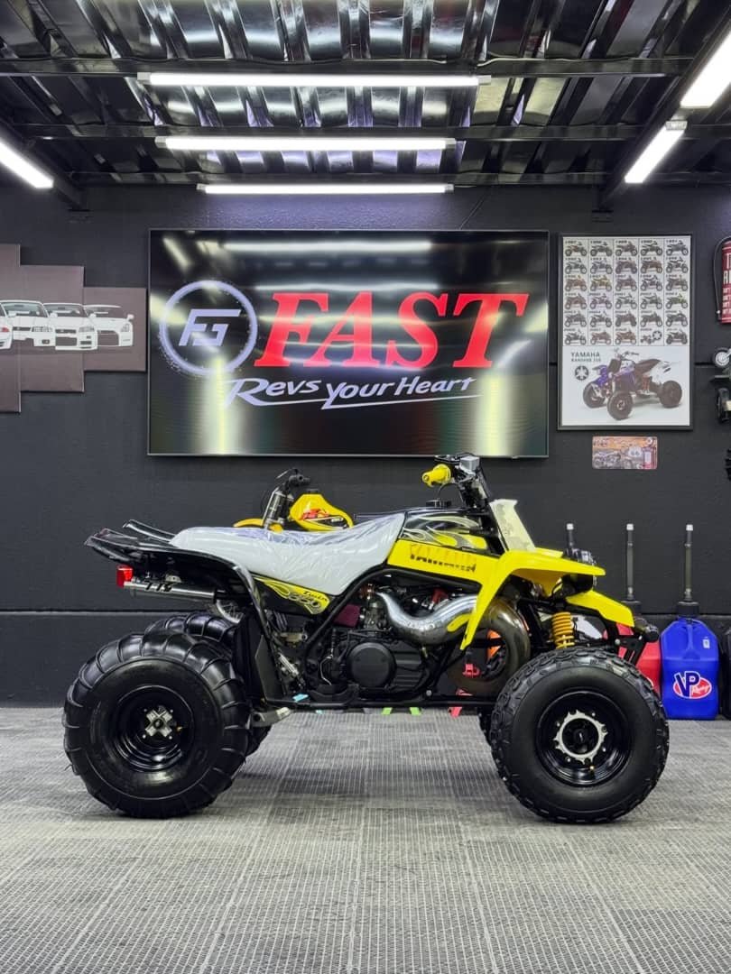 The Yamaha Banshee 350 is one of the most iconic sport ATVs ever built, known for its raw power, aggressive acceleration, and unmistakable 2-stroke sound. Designed for thrill-seekers and experienced riders, the Banshee delivers unmatched performance on trails, sand dunes, and open terrain. This quad is a true classicβfast, lightweight, and built for riders who want real excitement.